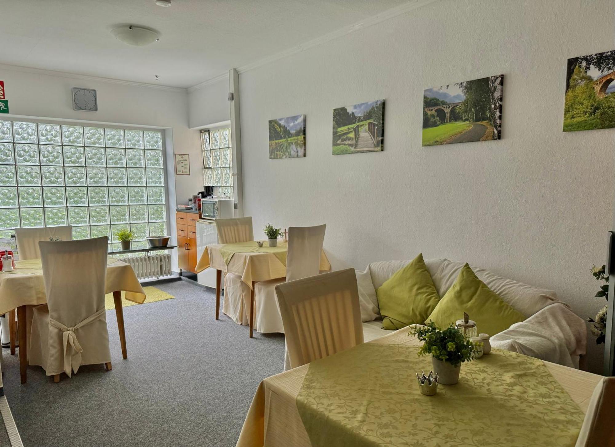 Fruehstueckspension Zur Krone Bad Endbach ภายนอก รูปภาพ
